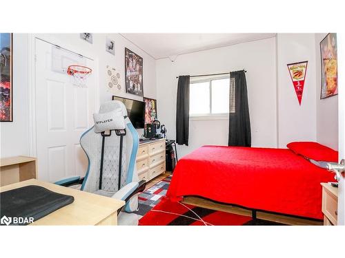 59 Silver Trail, Barrie, ON - Indoor Photo Showing Bedroom