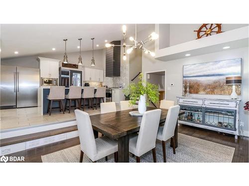 2169 Willard Avenue, Innisfil, ON - Indoor Photo Showing Dining Room