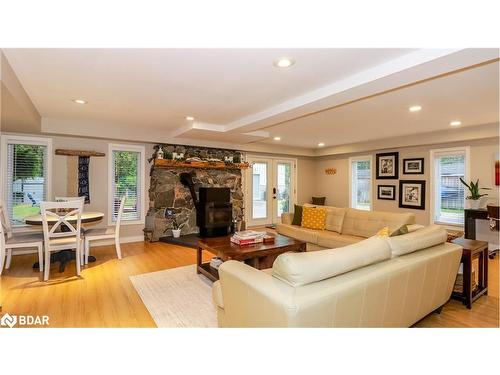 2169 Willard Avenue, Innisfil, ON - Indoor Photo Showing Living Room With Fireplace