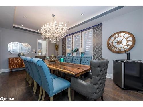 1 Curtis Way, Springwater, ON - Indoor Photo Showing Dining Room