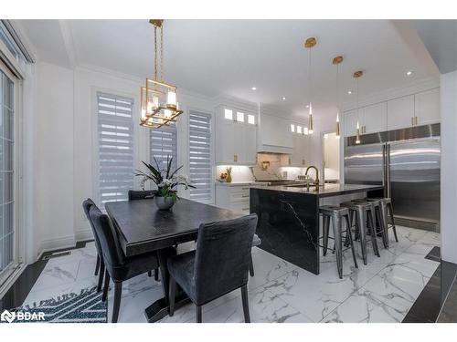 1 Curtis Way, Springwater, ON - Indoor Photo Showing Dining Room