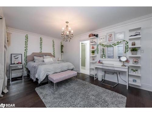 1 Curtis Way, Springwater, ON - Indoor Photo Showing Bedroom