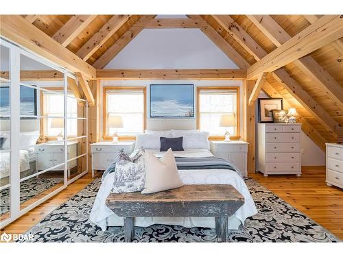 431 Mundy'S Bay Road, Midland, ON - Indoor Photo Showing Bedroom