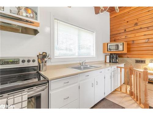 1070 Chaikof Rd Road, Bracebridge, ON - Indoor Photo Showing Kitchen With Double Sink