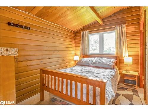 1070 Chaikof Rd Road, Bracebridge, ON - Indoor Photo Showing Bedroom