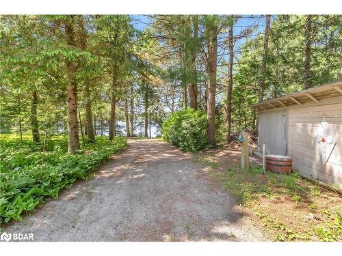 1070 Chaikof Rd Road, Bracebridge, ON - Outdoor