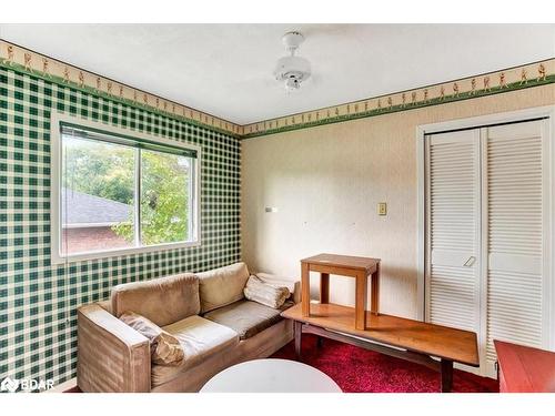 6 Osler Crescent, Collingwood, ON - Indoor Photo Showing Living Room