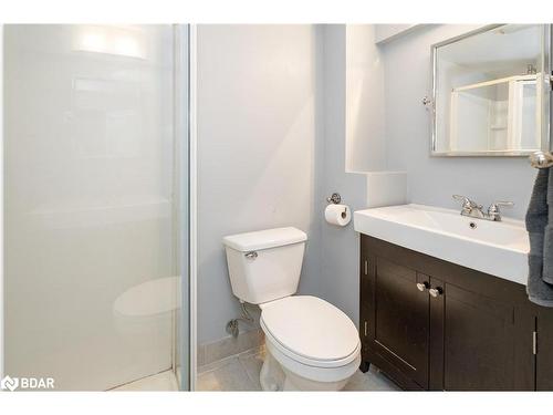 142 Livingstone Street W, Barrie, ON - Indoor Photo Showing Bathroom