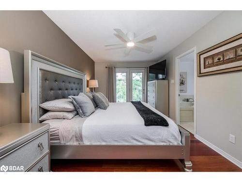 19-358 Little Avenue, Barrie, ON - Indoor Photo Showing Bedroom