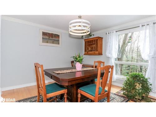 39 Maplecrest Crt Court, Oro-Medonte, ON - Indoor Photo Showing Dining Room