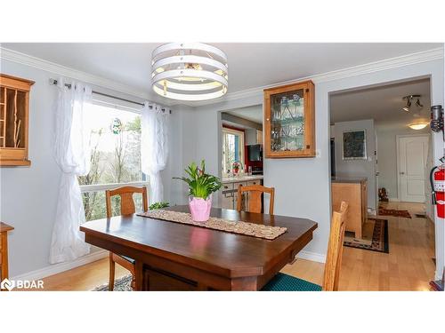 39 Maplecrest Crt Court, Oro-Medonte, ON - Indoor Photo Showing Dining Room