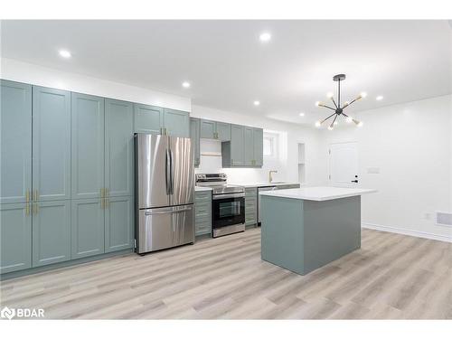 247 Diana Drive, Orillia, ON - Indoor Photo Showing Kitchen With Upgraded Kitchen