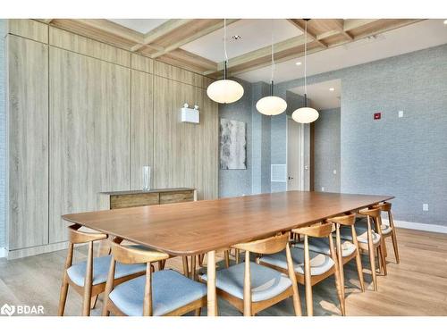 703-185 Dunlop Street E, Barrie, ON - Indoor Photo Showing Dining Room