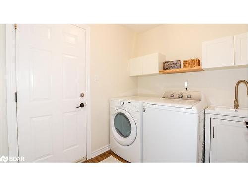 68 Stoneybrook Crescent, Barrie, ON - Indoor Photo Showing Laundry Room