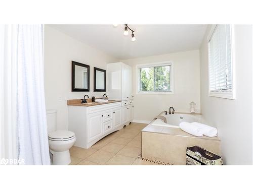 68 Stoneybrook Crescent, Barrie, ON - Indoor Photo Showing Bathroom