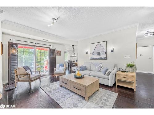 412-43 Ferndale Drive S, Barrie, ON - Indoor Photo Showing Living Room