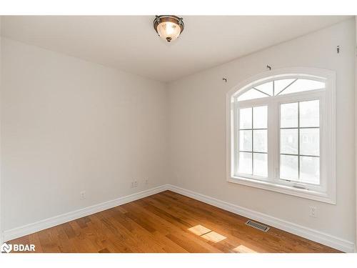 16 Gray Lane, Barrie, ON - Indoor Photo Showing Other Room