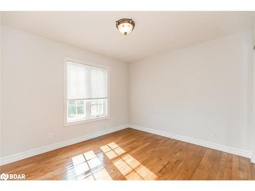 16 Gray Lane, Barrie, ON - Indoor Photo Showing Other Room