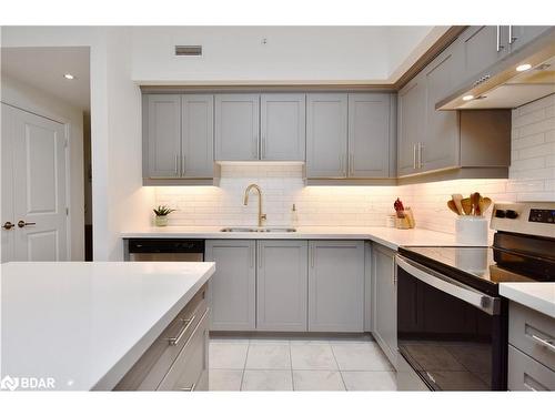 404-20 Koda Street, Barrie, ON - Indoor Photo Showing Kitchen With Double Sink With Upgraded Kitchen