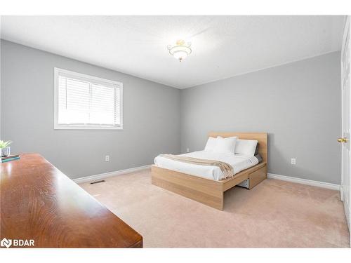 48 Windsor Crescent, Barrie, ON - Indoor Photo Showing Bedroom