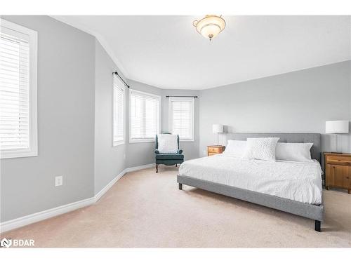 48 Windsor Crescent, Barrie, ON - Indoor Photo Showing Bedroom