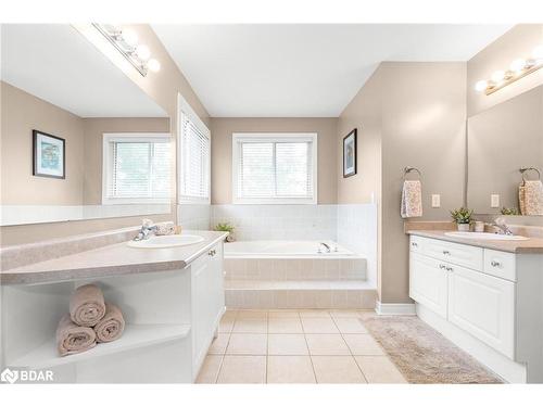 48 Windsor Crescent, Barrie, ON - Indoor Photo Showing Bathroom