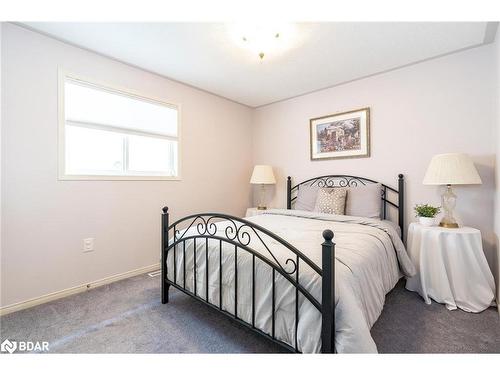 54 Kingsridge Road, Barrie, ON - Indoor Photo Showing Bedroom