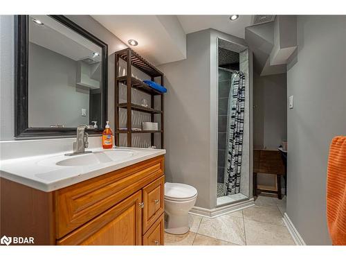 214 Mapleton Avenue, Barrie, ON - Indoor Photo Showing Bathroom