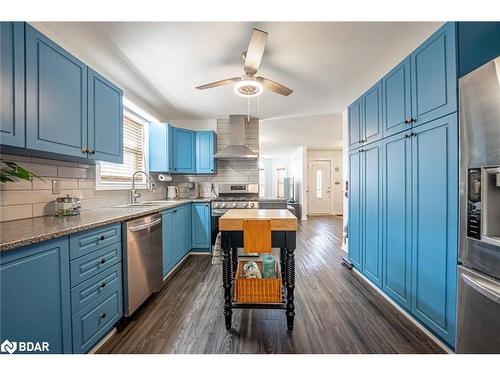 214 Mapleton Avenue, Barrie, ON - Indoor Photo Showing Kitchen With Stainless Steel Kitchen With Upgraded Kitchen