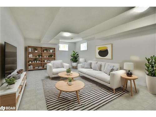 4 Shalom Way, Barrie, ON - Indoor Photo Showing Living Room