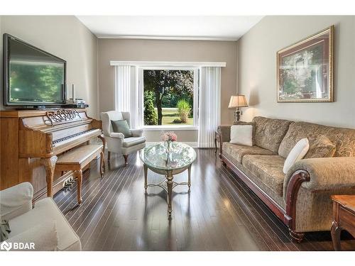 2038 Snow Valley Road, Springwater, ON - Indoor Photo Showing Living Room