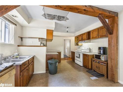 1213 Bayfield St N Street N, Barrie, ON - Indoor Photo Showing Kitchen With Double Sink