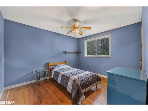 1213 Bayfield St N Street N, Barrie, ON - Indoor Photo Showing Bedroom