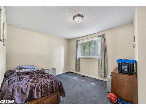 1213 Bayfield St N Street N, Barrie, ON - Indoor Photo Showing Bedroom