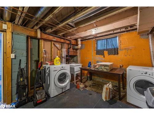 1213 Bayfield St N Street N, Barrie, ON - Indoor Photo Showing Laundry Room