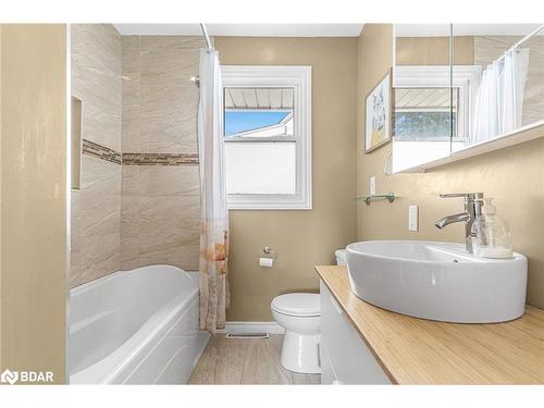 36 Fawell Avenue, St. Catharines, ON - Indoor Photo Showing Bathroom