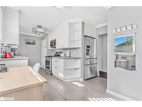 36 Fawell Avenue, St. Catharines, ON - Indoor Photo Showing Kitchen