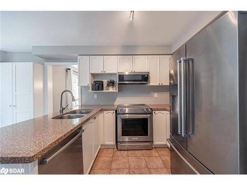 199 Hanmer Street W, Barrie, ON - Indoor Photo Showing Kitchen With Stainless Steel Kitchen With Double Sink