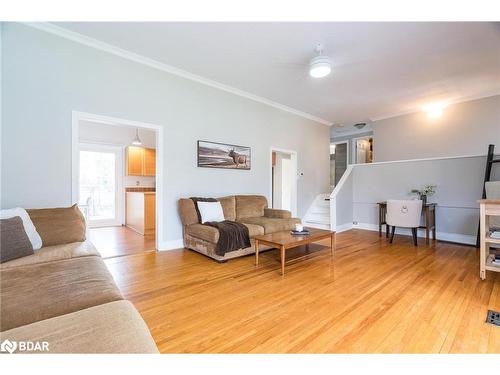 315 Scott Street, Midland, ON - Indoor Photo Showing Living Room