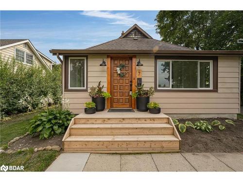 7 Napier Street, Barrie, ON - Outdoor