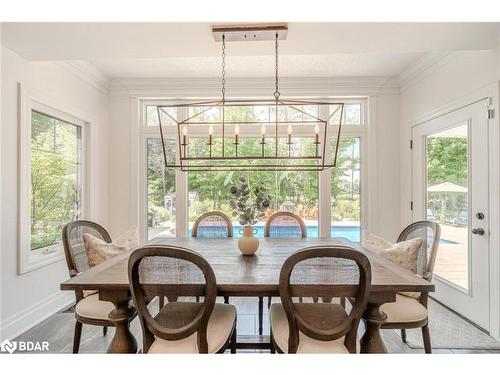 16 Bridle Path, Oro-Medonte, ON - Indoor Photo Showing Dining Room