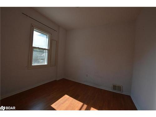 164 Macnab Street N, Hamilton, ON - Indoor Photo Showing Other Room