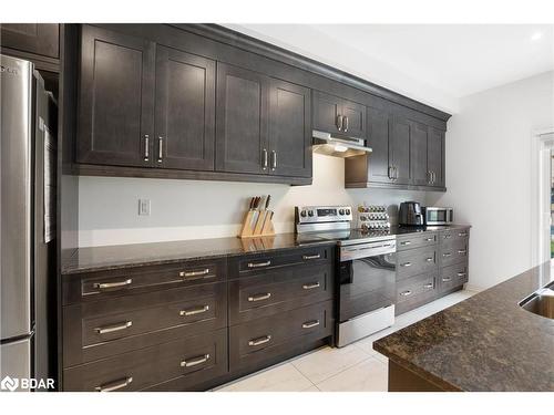 59 Wheatfield Road Road, Barrie, ON - Indoor Photo Showing Kitchen