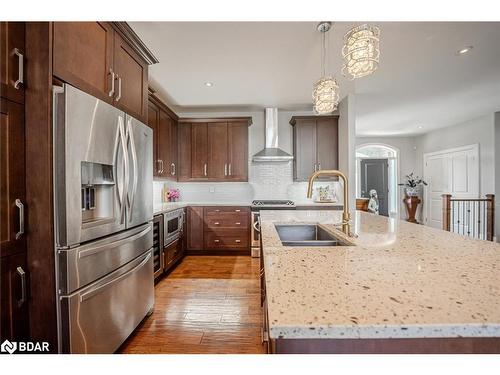 158 Mennill Drive, Minesing, ON - Indoor Photo Showing Kitchen With Double Sink With Upgraded Kitchen