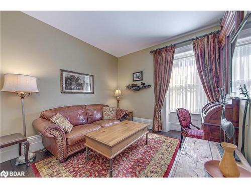 1680 Highway 26, Rr #2, Springwater, ON - Indoor Photo Showing Living Room