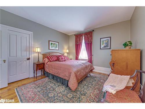 1680 Highway 26, Rr #2, Springwater, ON - Indoor Photo Showing Bedroom