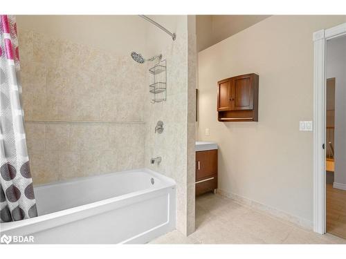 45 Wakunda Crescent, Tiny, ON - Indoor Photo Showing Bathroom