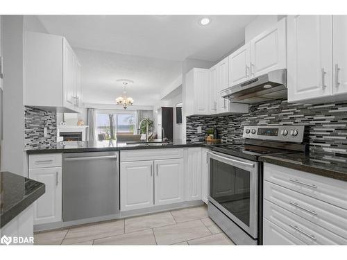 4-1 Olive Crescent, Orillia, ON - Indoor Photo Showing Kitchen With Upgraded Kitchen