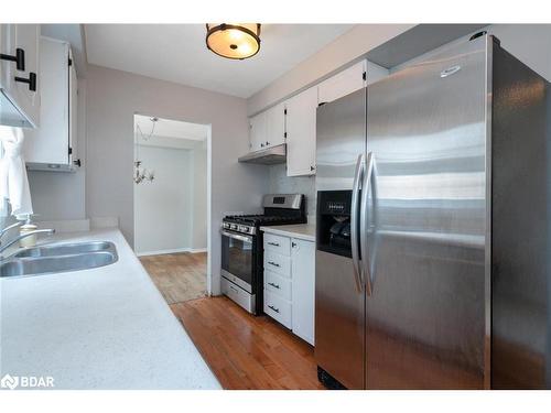 22 Stephensen Court, Brampton, ON - Indoor Photo Showing Kitchen With Double Sink