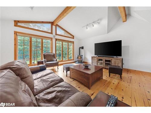 11 Aneva Court, Fenelon Falls, ON - Indoor Photo Showing Living Room